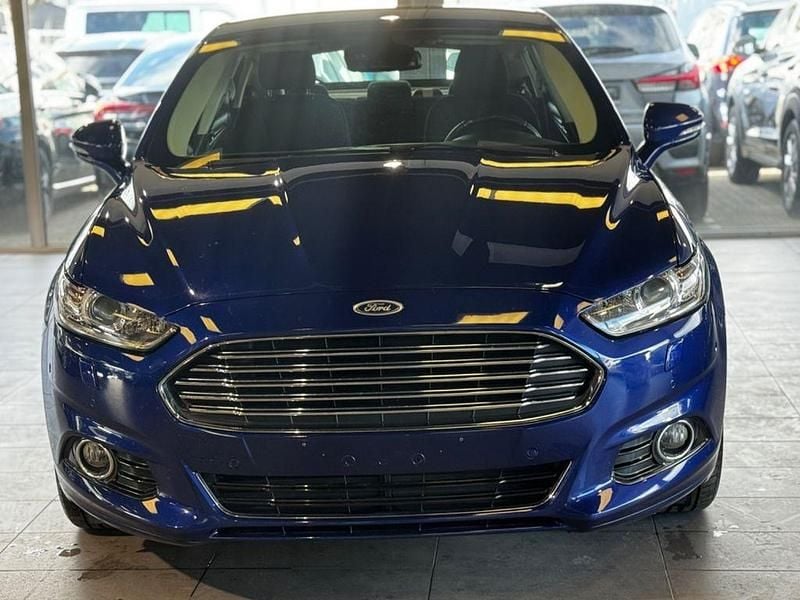 Gebraucht Ford Mondeo Titanium 179 PS (131 kW) 2017 Blau Limousine