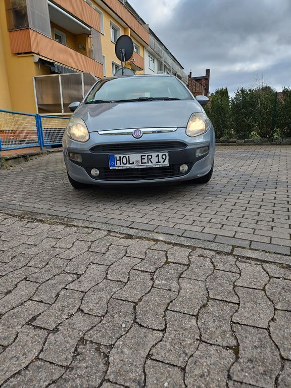 Grau Gebraucht 2009 Fiat Grande Punto Kleinwagen | 1.750 € (Superpreis) - Bild 1/4