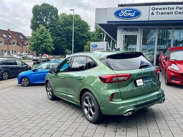 Gebraucht Ford Kuga ST-Line 151 PS (111 kW) 2024 Bursting green SUV