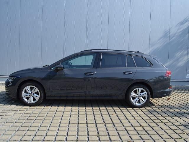 Gebraucht VW Golf VIII 150 PS (110 kW) 2022 Grau (uranograu) Kombi