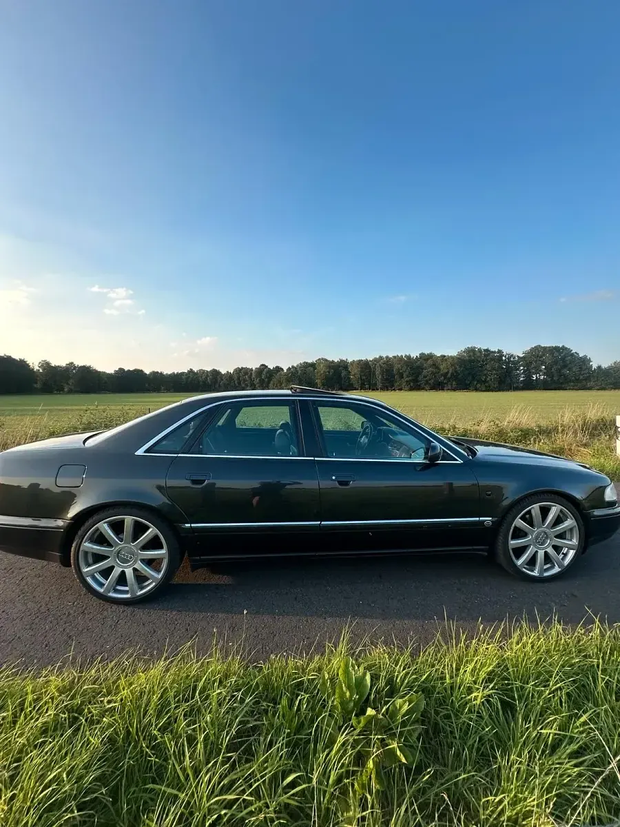 Gebraucht Audi A8 Basis 193 PS (141 kW) 1997 Grau Limousine