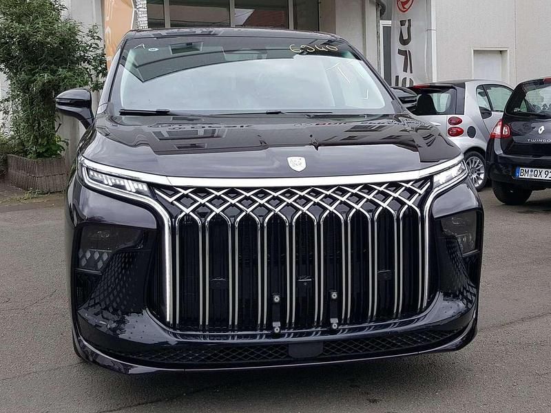 Neu DFSK Forthing 9 245 PS (180 kW) 2025 Violett Van / Kleinbus