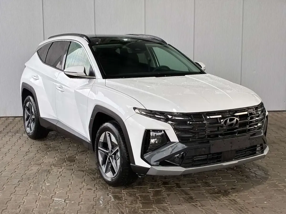 Neu Hyundai Tucson 215 PS (158 kW) 2025 Serenity white SUV