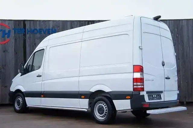 Używany Mercedes Sprinter 143 KM (105 kW) 2016 Biały Van