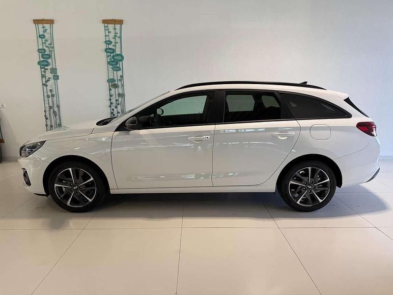 Neu Hyundai i30 GO! 97 PS (71 kW) 2025 Serenity white pearl Kombi
