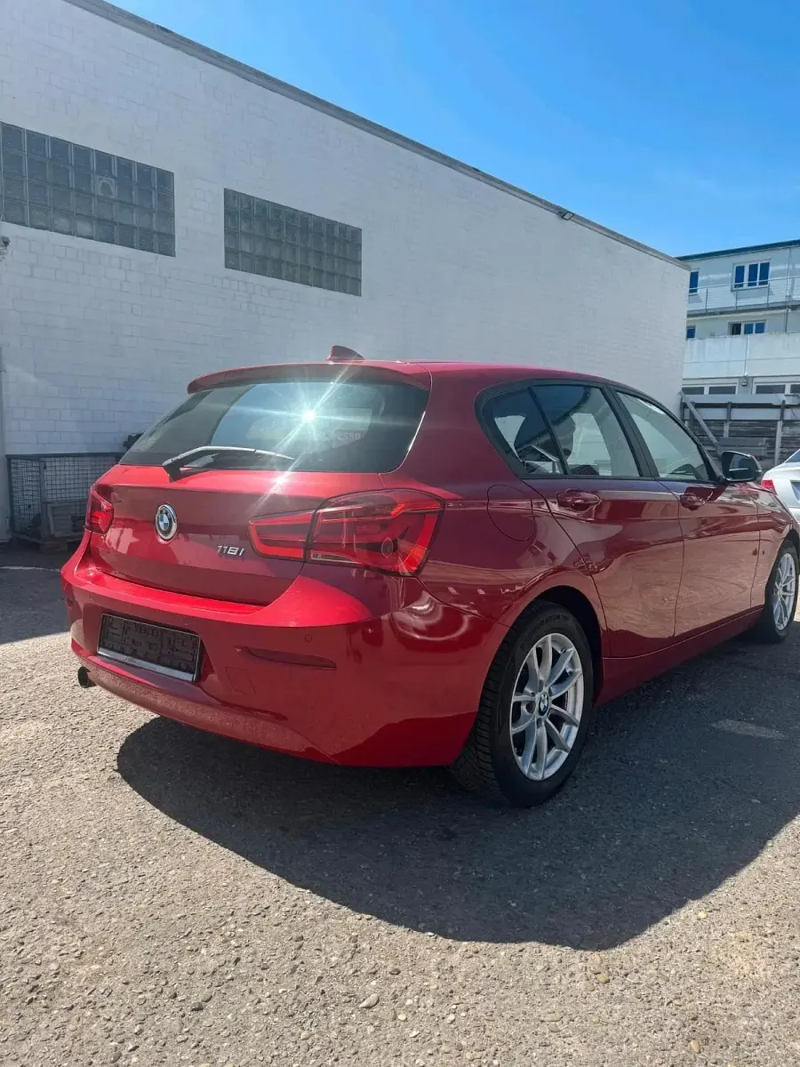Używany BMW 118 136 KM (100 kW) 2016 Czerwony Hatchback