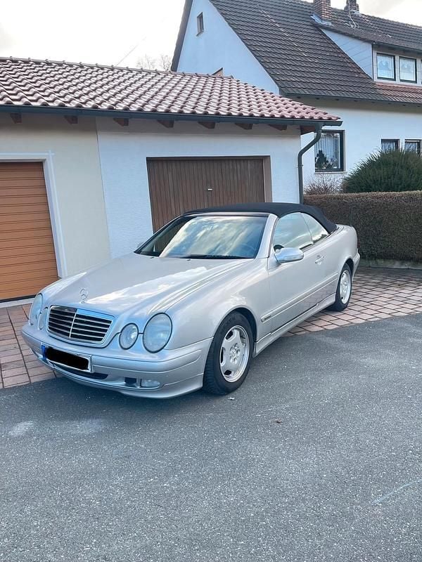 Gebraucht Mercedes CLK200 136 PS (100 kW) 1999 Silber Cabrio