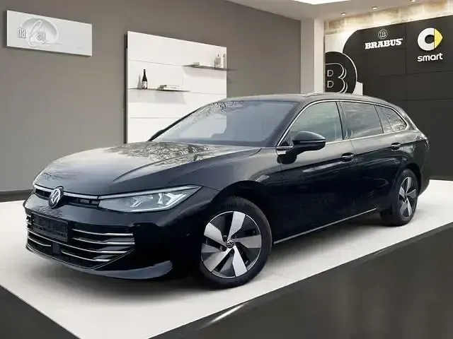 Gebraucht VW Passat Elegance 150 PS (110 kW) 2025 Schwarz Kombi
