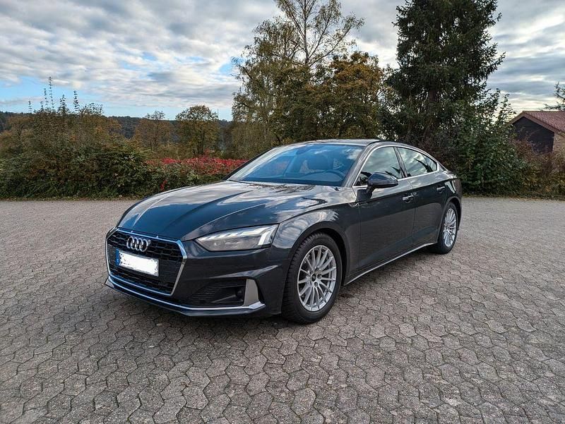 Grau Gebraucht 2021 Audi A5 Ambiente Coupé | 26.450 € (Superpreis) - Bild 1/4