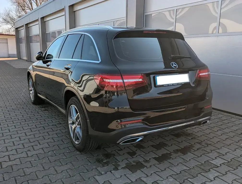 Gebraucht Mercedes GLC250 AMG line 204 PS (150 kW) 2016 Schwarz SUV