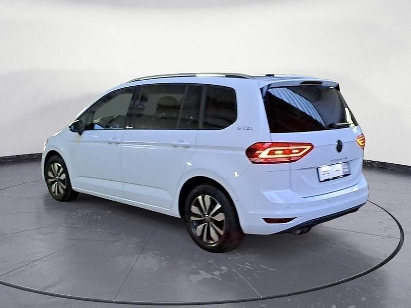 Gebraucht VW Touran Comfortline 150 PS (110 kW) 2025 Weiß Van / Kleinbus
