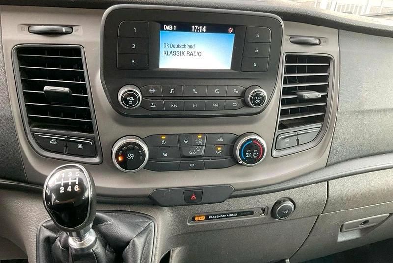 Gebraucht Ford Transit 131 PS (96 kW) 2021 Weiß Limousine