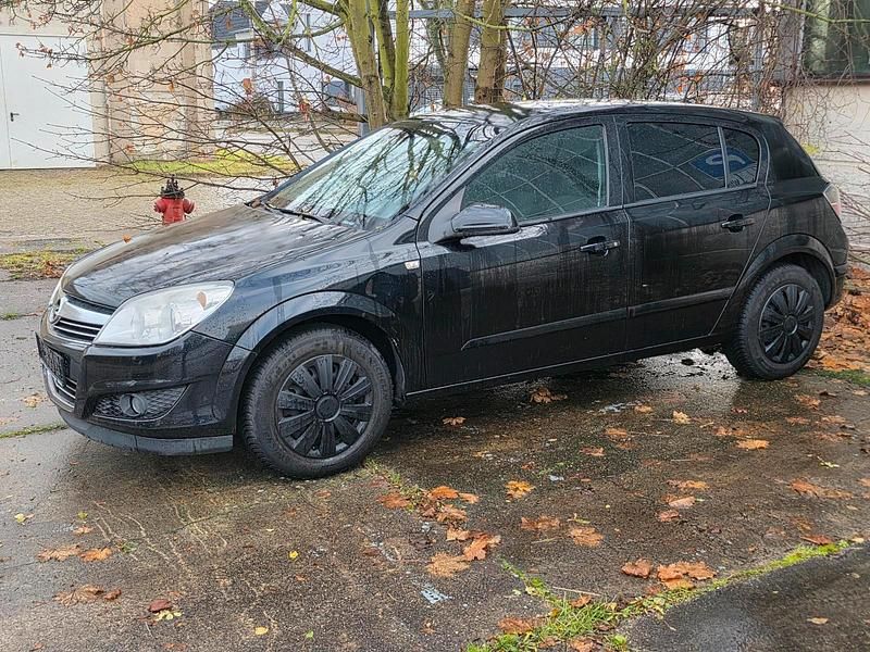 Schwarz Gebraucht 2006 Opel Astra Kleinwagen | 1.400 € (Superpreis) - Bild 1/4
