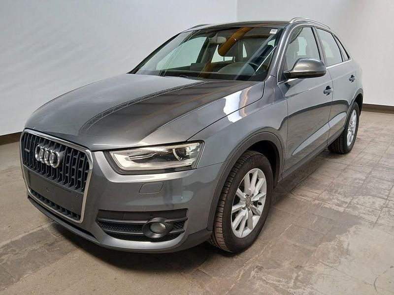 Grau Gebraucht 2012 Audi Q3 Comfort SUV | 13.900 € (Fairer Preis) - Bild 1/4