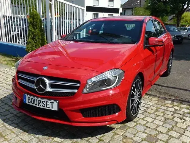 Gebraucht Mercedes A180 AMG 122 PS (89 kW) 2014 Jupiterrot Kleinwagen