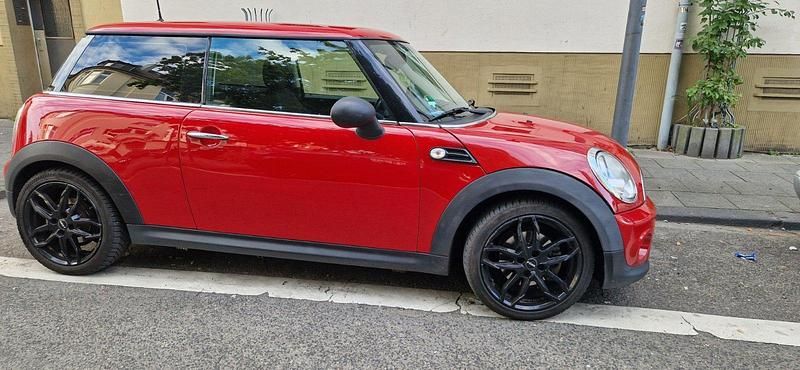Rot Gebraucht 2011 Mini Cooper Kleinwagen | 3.999 € (Guter Preis) - Bild 1/4