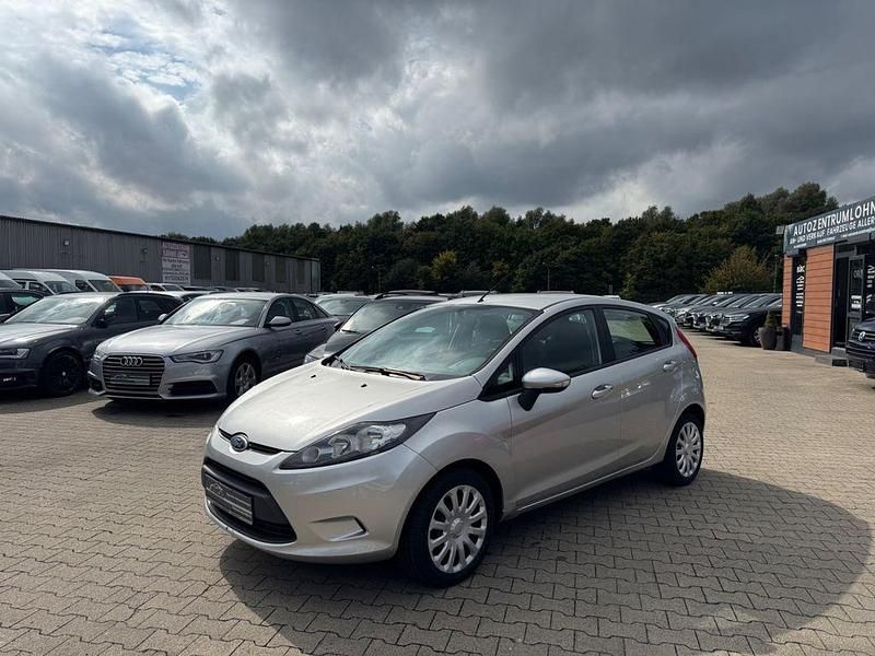 Silber Gebraucht 2010 Ford Fiesta Trend Kleinwagen | 1.990 € (Guter Preis) - Bild 1/4