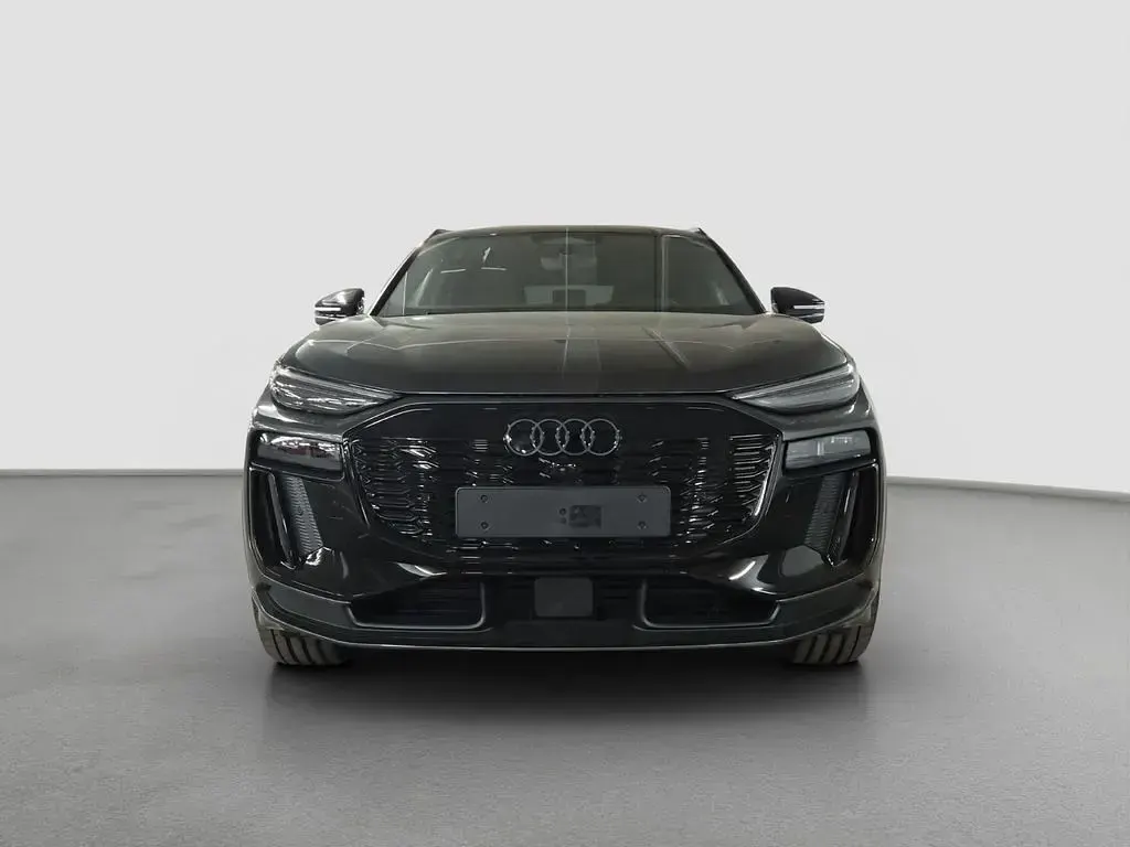 Neu Audi Q6 Sportback e-tron Business 314 kW (428 PS) 2026 Grau SUV