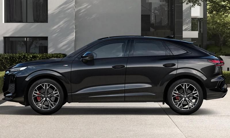 Neu Audi Q3 Sportback Ambiente 265 PS (194 kW) 2026 Mythosschwarz metallic SUV