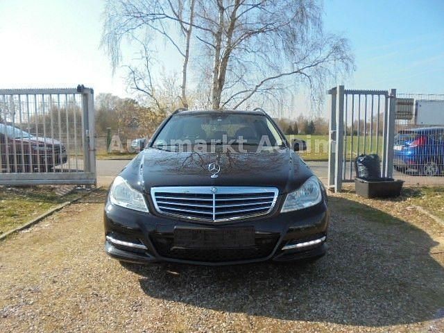 Gebraucht Mercedes C200 136 PS (100 kW) 2011 Schwarz Kombi