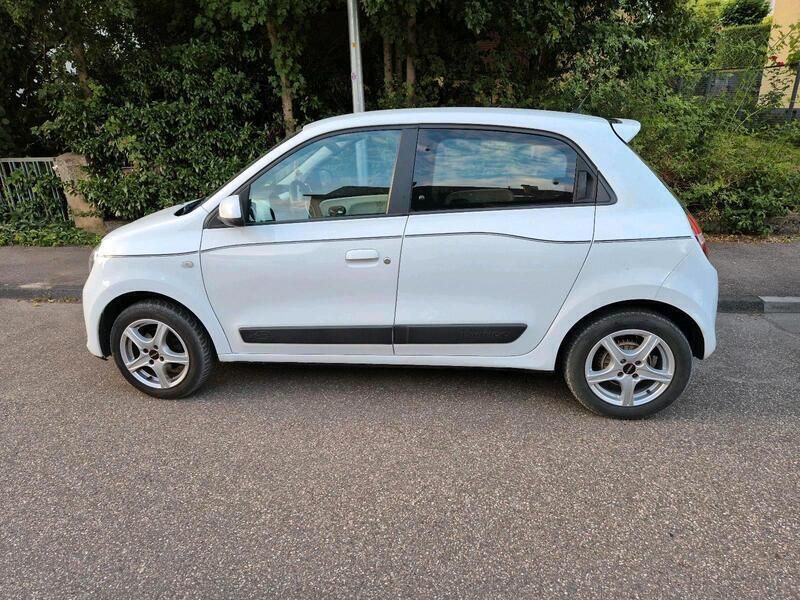 Weiß Gebraucht 2015 Renault Twingo Kleinwagen | 4.200 € - Bild 1/4