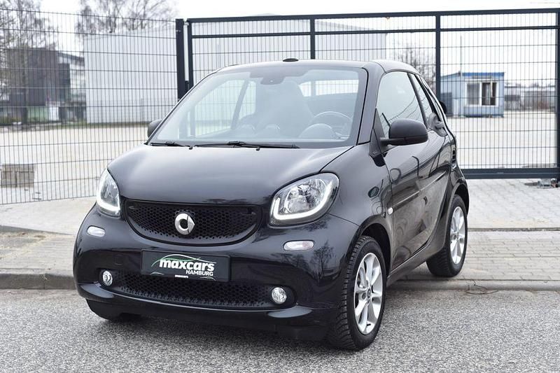 Gebraucht Smart ForTwo Cabrio 90 PS (66 kW) 2017 Schwarz Cabrio