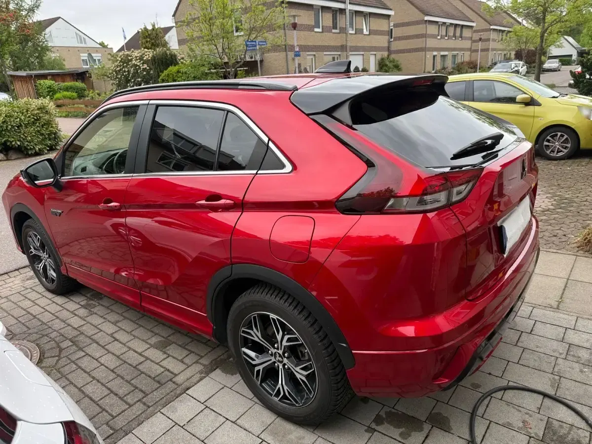 Gebraucht Mitsubishi Eclipse Cross Select 188 PS (138 kW) 2022 Rot SUV