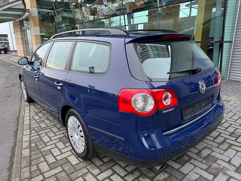 Gebraucht VW Passat 102 PS (75 kW) 2007 Blau Kombi