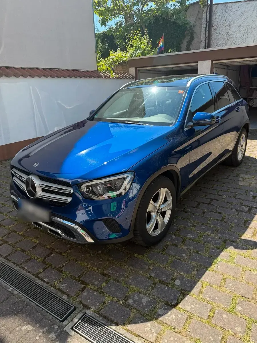 Gebraucht Mercedes GLC220 194 PS (142 kW) 2020 Blau SUV