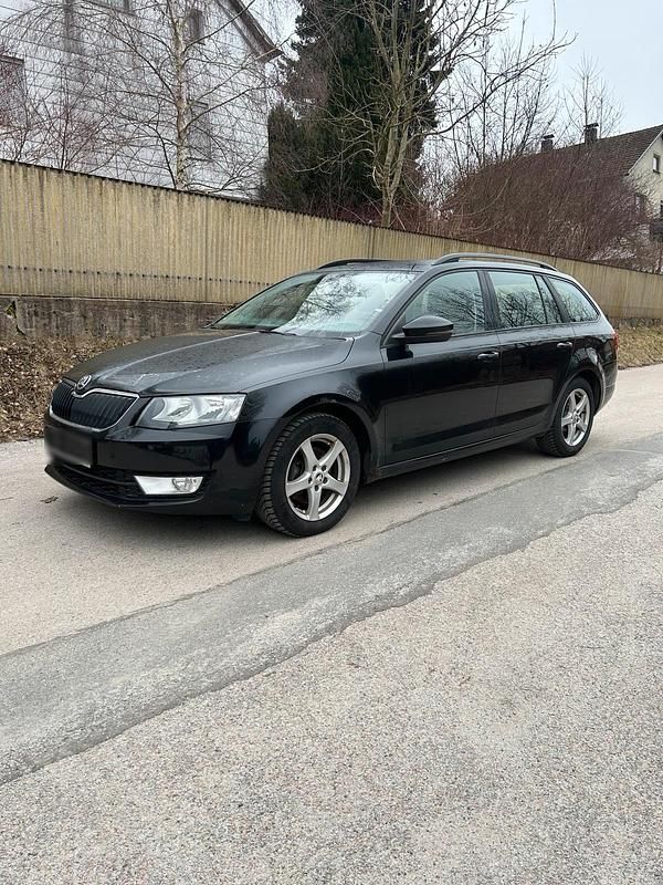 Gebraucht Skoda Octavia 150 PS (110 kW) 2014 Schwarz Kleinwagen