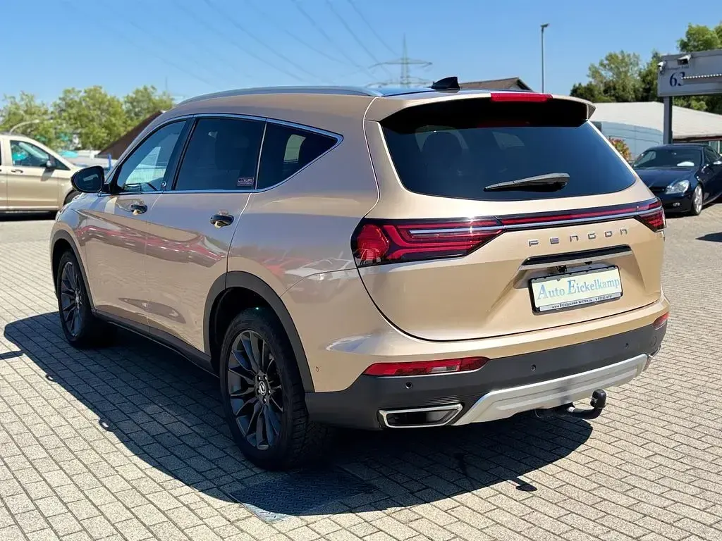 Gebraucht DFSK Fengon 220 PS (161 kW) 2024 Gold SUV