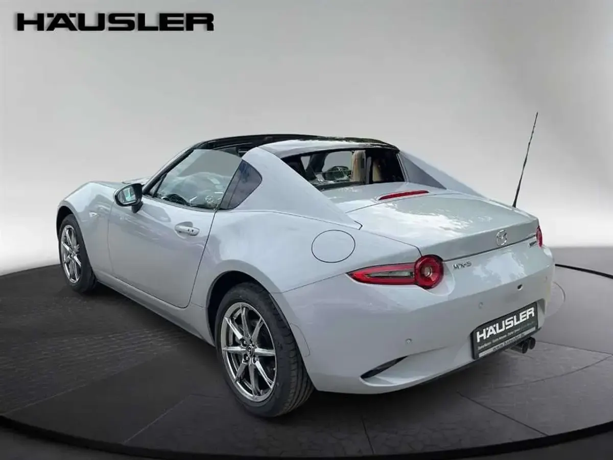 Neu Mazda MX5 Kazari 132 PS (97 kW) 2025 Beige Cabrio