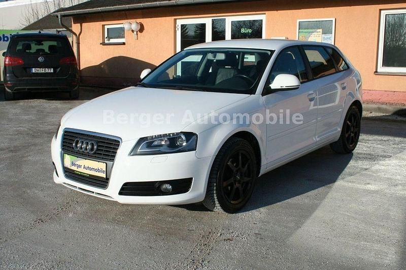 Gebraucht Audi A3 102 PS (75 kW) 2010 Weiß Kleinwagen
