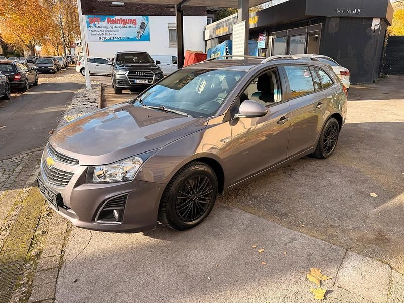 Grau Gebraucht 2013 Chevrolet Cruze Kombi | 3.499 € (Guter Preis) - Bild 1/4