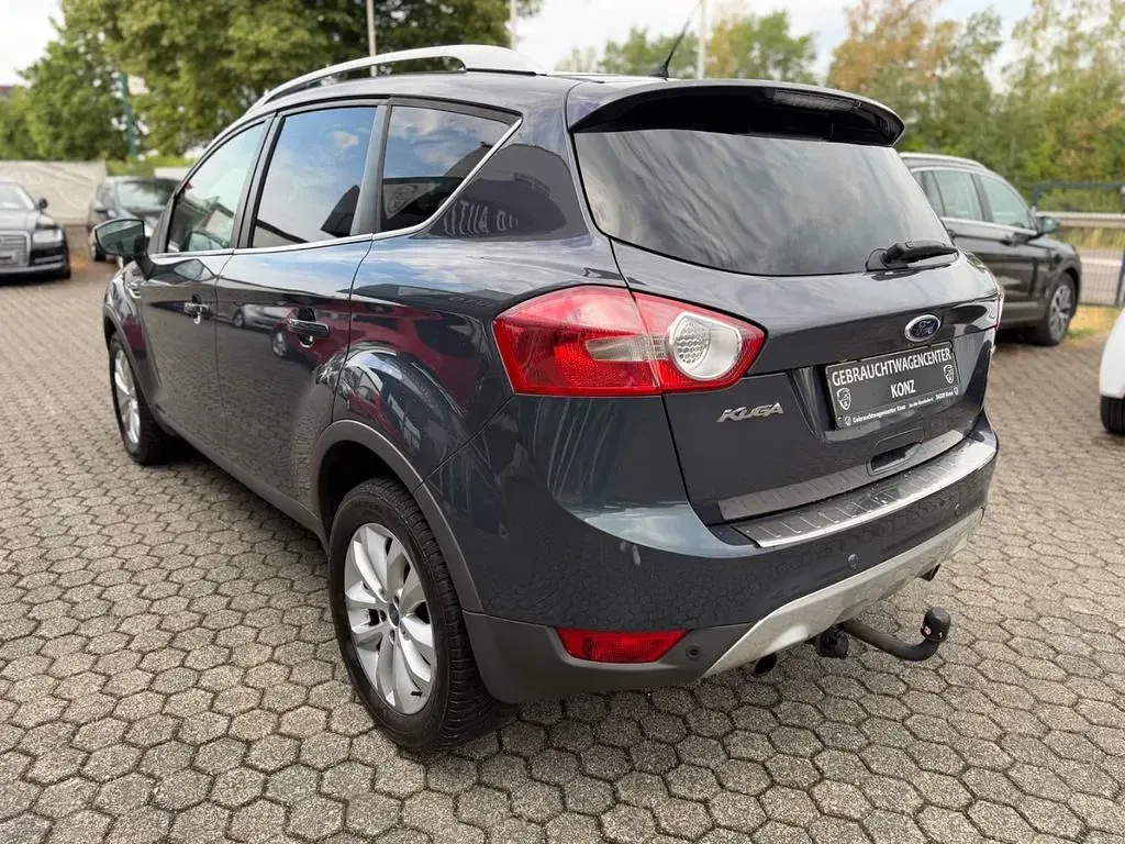 Gebraucht Ford Kuga Titanium 140 PS (102 kW) 2011 Grau SUV