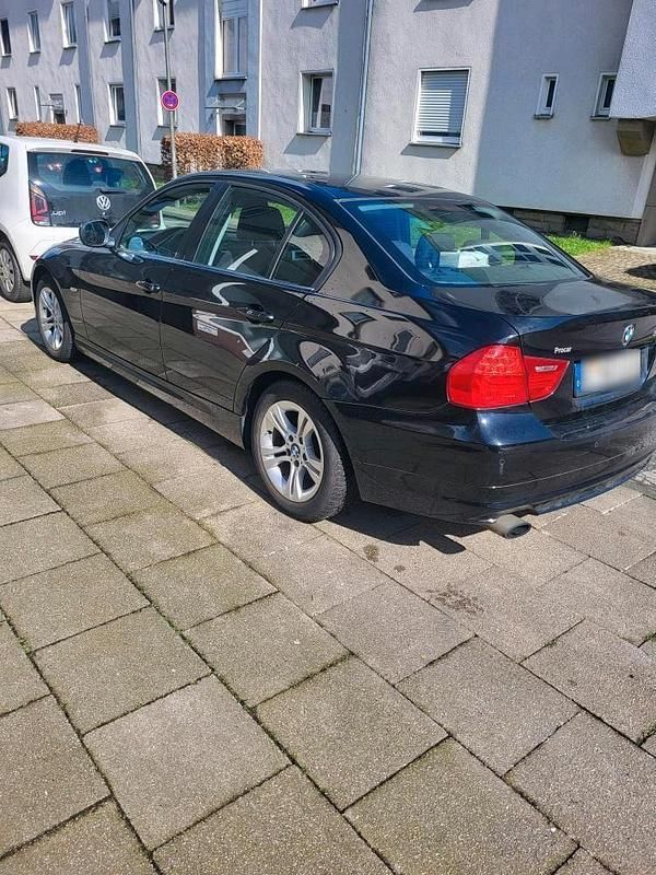 Gebraucht BMW 318 2009 Andere farben Kleinwagen