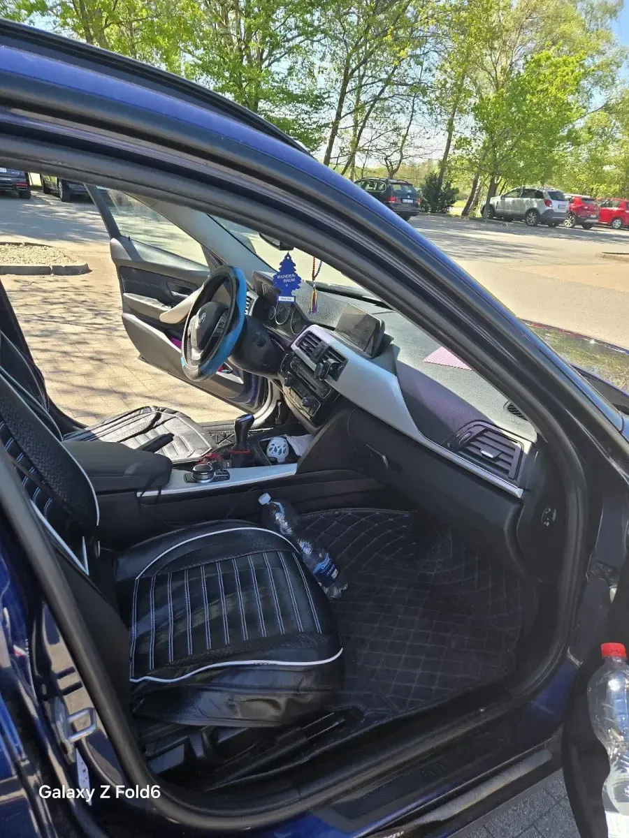Gebraucht BMW 320 2018 Blau Kombi