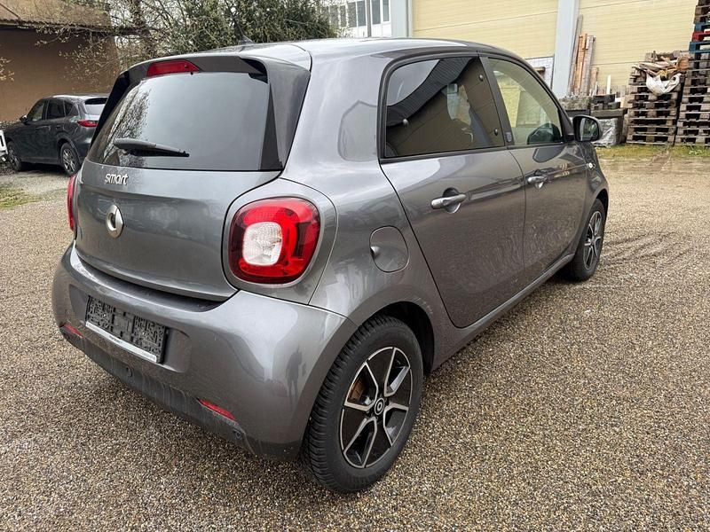 Gebraucht Smart ForFour Electric Drive 60 kW (82 PS) 2020 Grau Kleinwagen