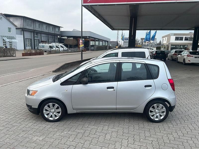 Gebraucht Mitsubishi Colt Inform 95 PS (69 kW) 2009 Silber Kleinwagen