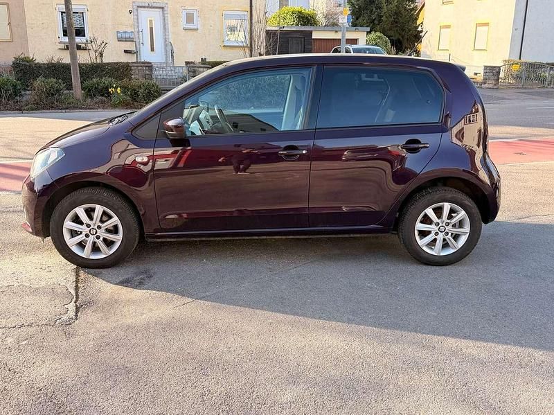 Gebraucht Seat Mii Chic 60 PS (44 kW) 2017 "violetto" Kleinwagen
