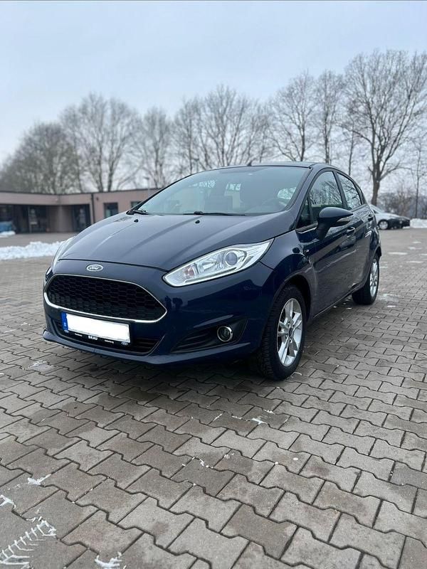 Gebraucht Ford Fiesta Trend 80 PS (58 kW) 2017 Blau Kleinwagen