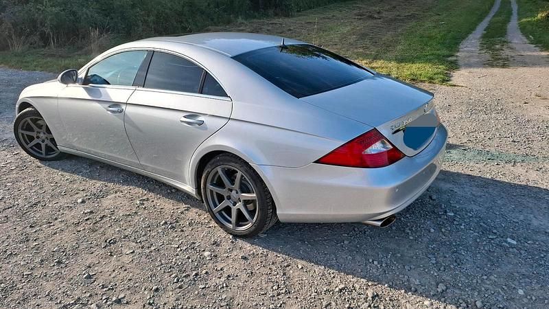 Silber Gebraucht 2005 Mercedes CLS350 Limousine | 10.500 € (Fairer Preis) - Bild 1/4