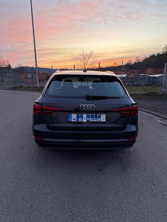 Gebraucht Audi A4 S-Line 150 PS (110 kW) 2016 Grau Kombi