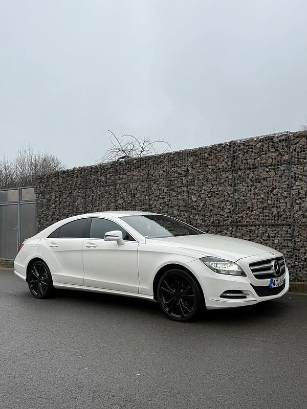 Gebraucht Mercedes CLS350 AMG 252 PS (185 kW) 2013 Weiß Limousine