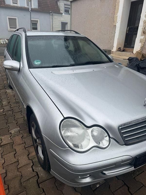 Gebraucht Mercedes C200 Classic 163 PS (119 kW) 2006 Grau Kombi
