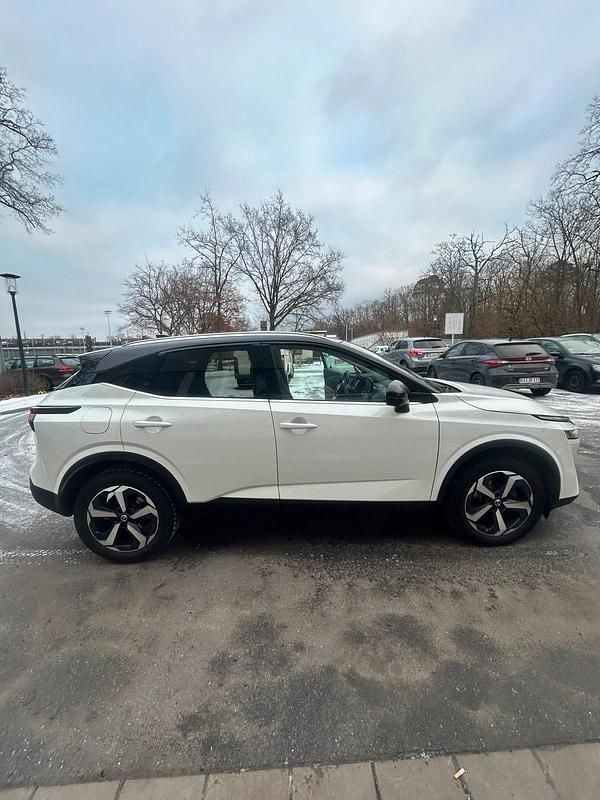 Weiß Gebraucht 2021 Nissan Qashqai N-Connecta SUV | 20.899 € (Guter Preis) - Bild 1/4