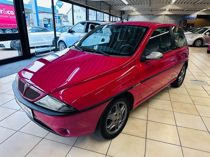 Gebraucht Lancia Ypsilon 86 PS (63 kW) 1999 Rot Kleinwagen