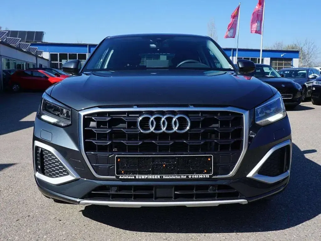Używany Audi Q2 Advanced 150 KM (110 kW) 2025 Szary SUV