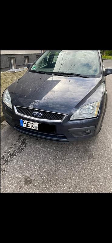 Gebraucht Ford Focus 136 PS (100 kW) 2005 Grau Kombi