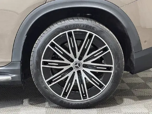 Gebraucht Mercedes EQE300 180 kW (245 PS) 2025
